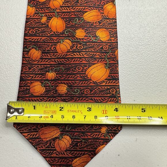 Pumpkin Silk Tie Hallmark Design Fall Thanksgiving Novelty Seasonal Concepts - Picture 5 of 6
